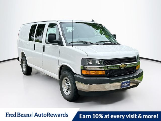New 2025 Chevrolet Express 3500 w/ Chrome Appearance Package RWD image 1