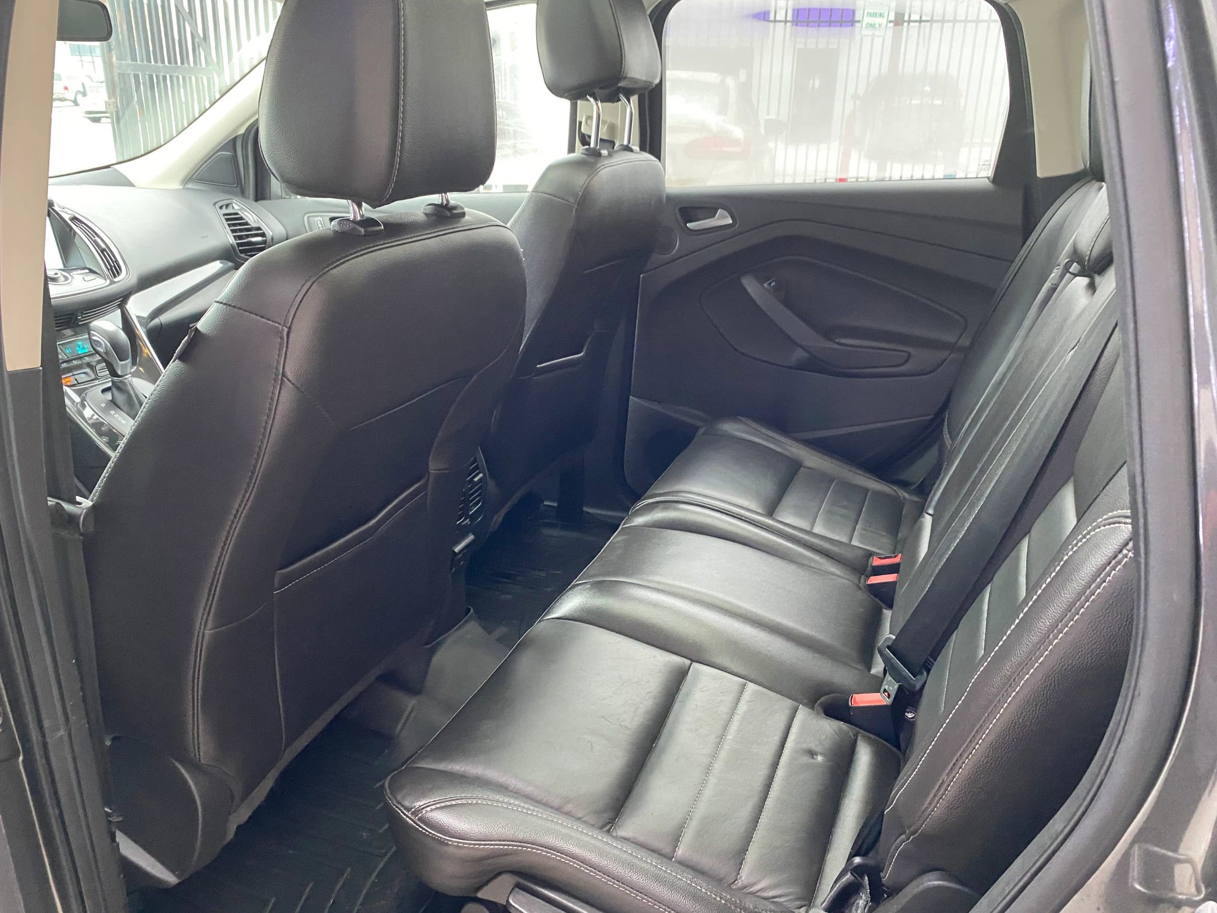 Used 2016 Ford Escape Titanium image 9