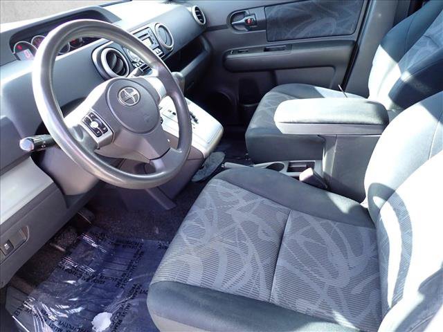 Used 2011 Scion xB FWD image 10