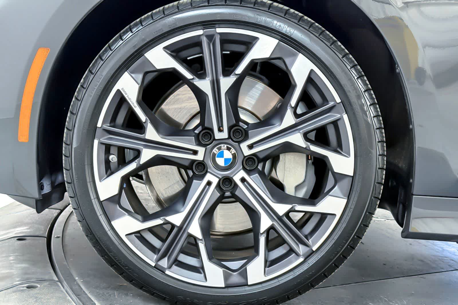 Used 2026 BMW 330i xDrive Sedan w/ Premium Package AWD/4WD image 26