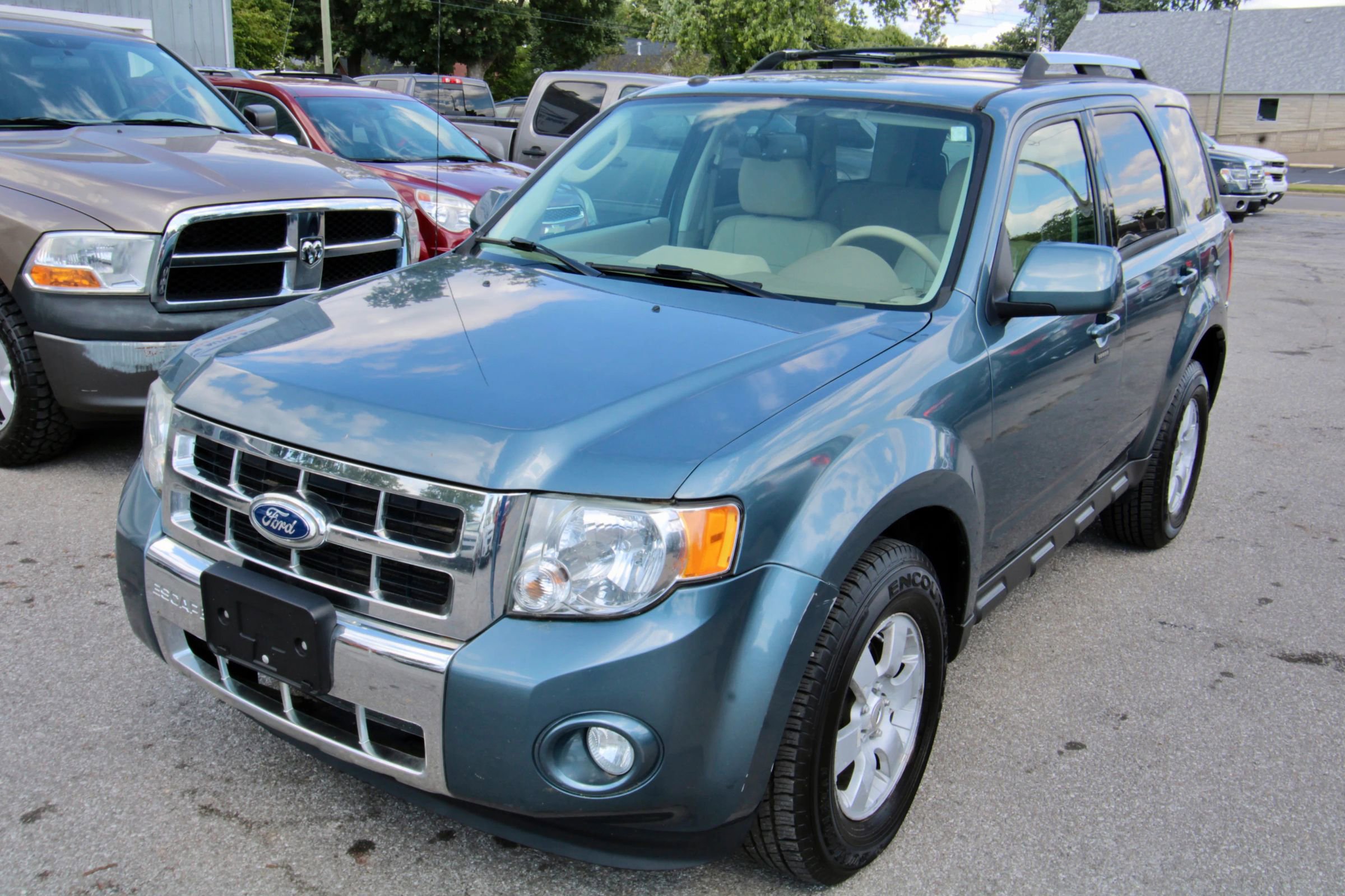 Used 2012 Ford Escape Limited image 2