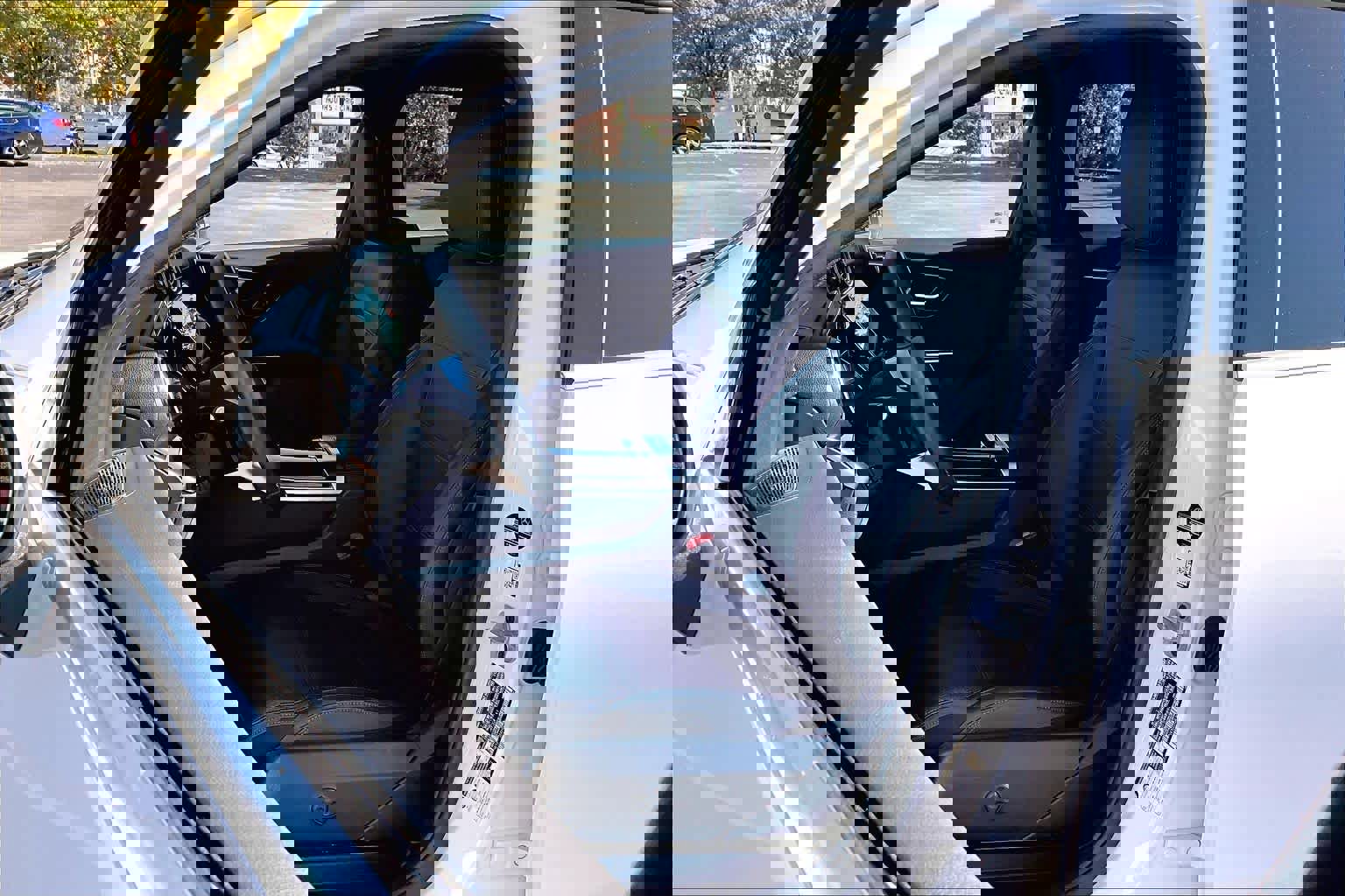 Certified 2025 Mercedes-Benz GLC 300 4MATIC image 7