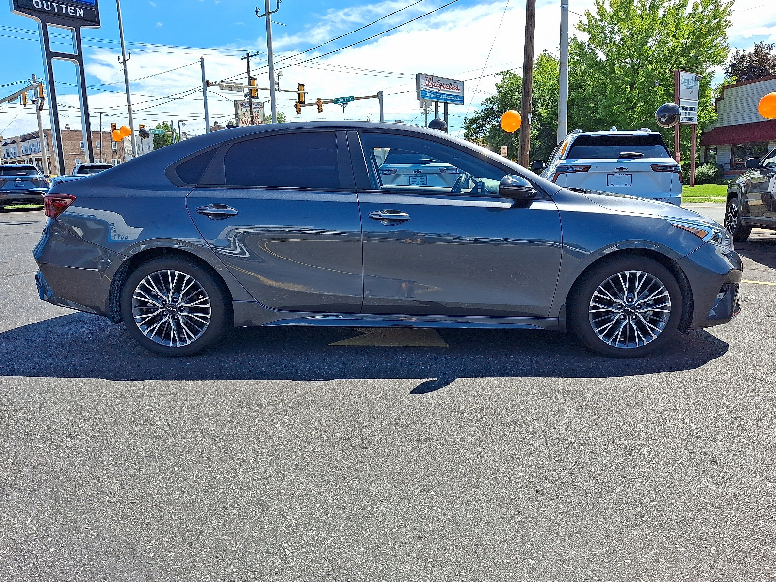 Used 2023 Kia Forte GT-Line w/ GT-Line Technology Package FWD image 6