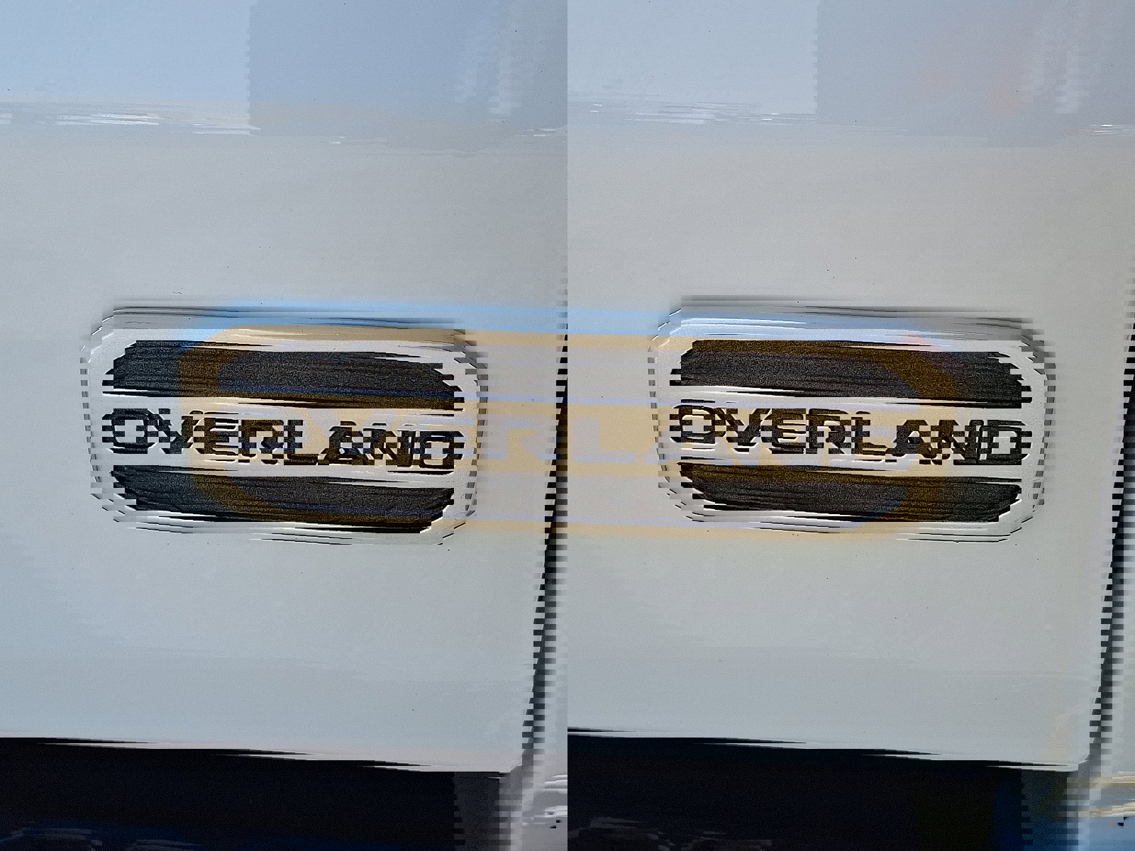 Used 2023 Jeep Gladiator Overland image 29