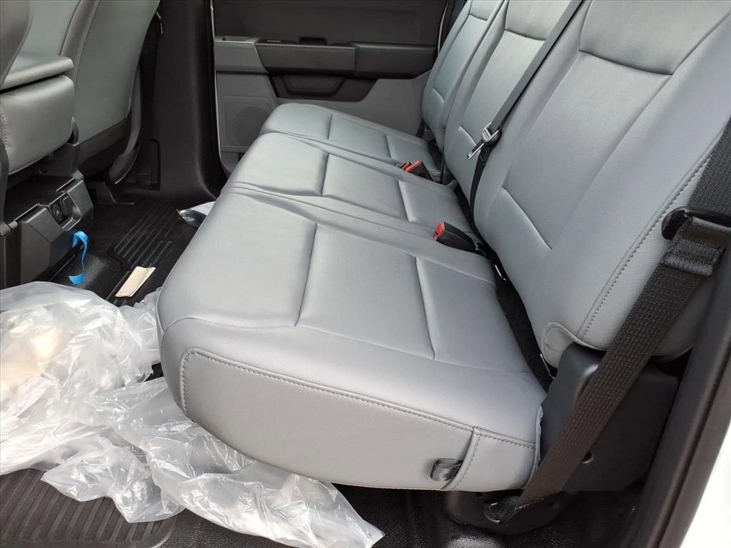 New 2026 Ford F550 4x4 Crew Cab image 11