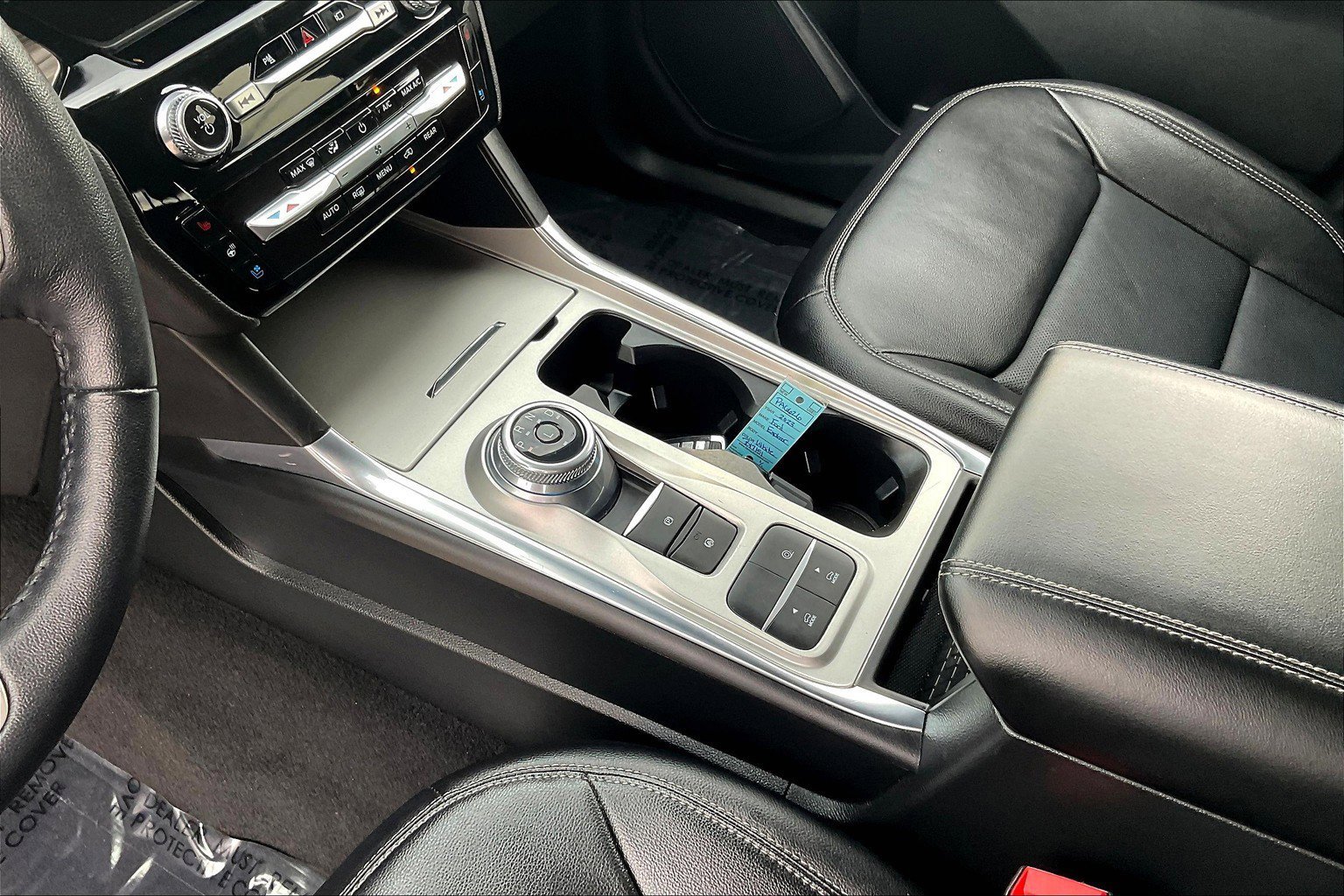 Used 2023 Ford Explorer Limited image 15