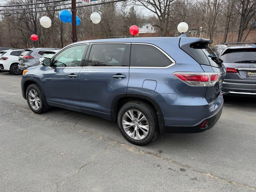 Used 2014 Toyota Highlander Plus image 3