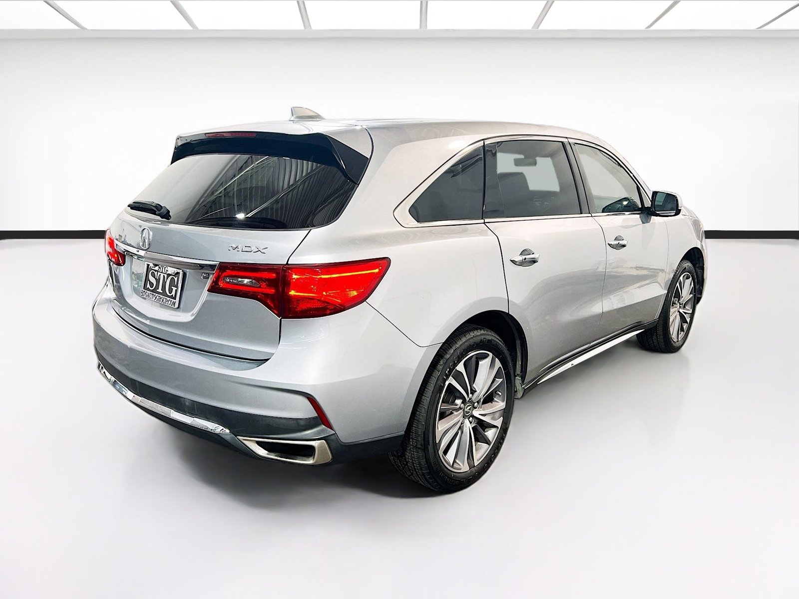 Used 2018 Acura MDX FWD w/ Technology Package image 4