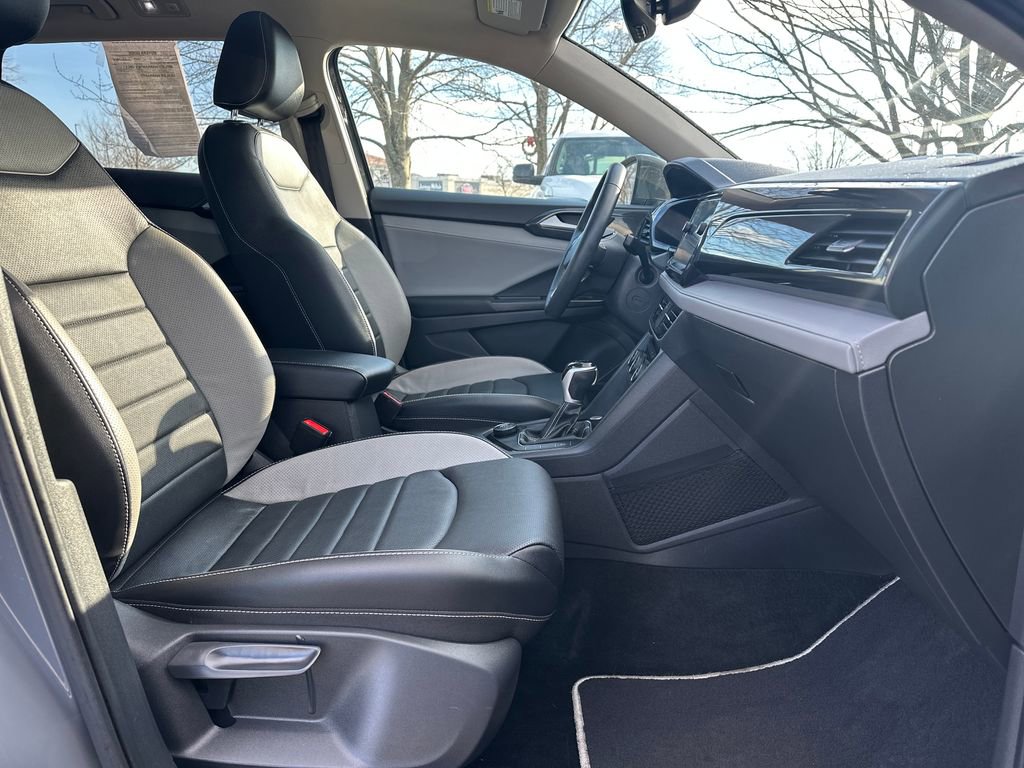 Certified 2023 Volkswagen Taos SEL image 16
