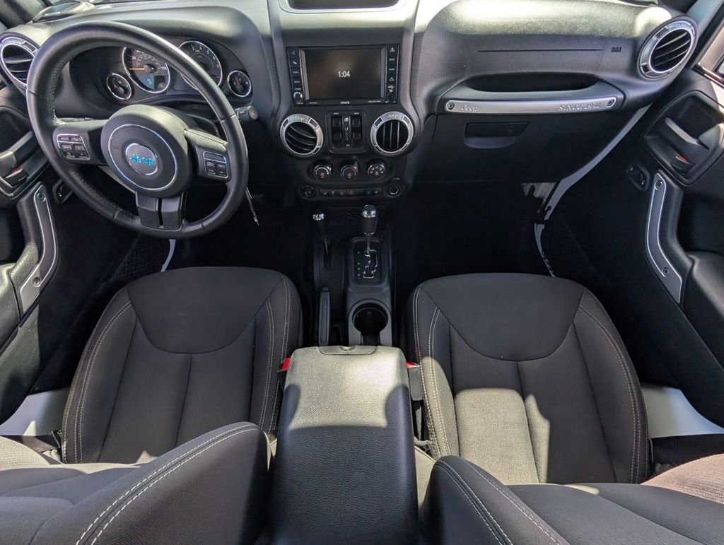 Used 2017 Jeep Wrangler Unlimited Sahara w/ Connectivity Group image 14