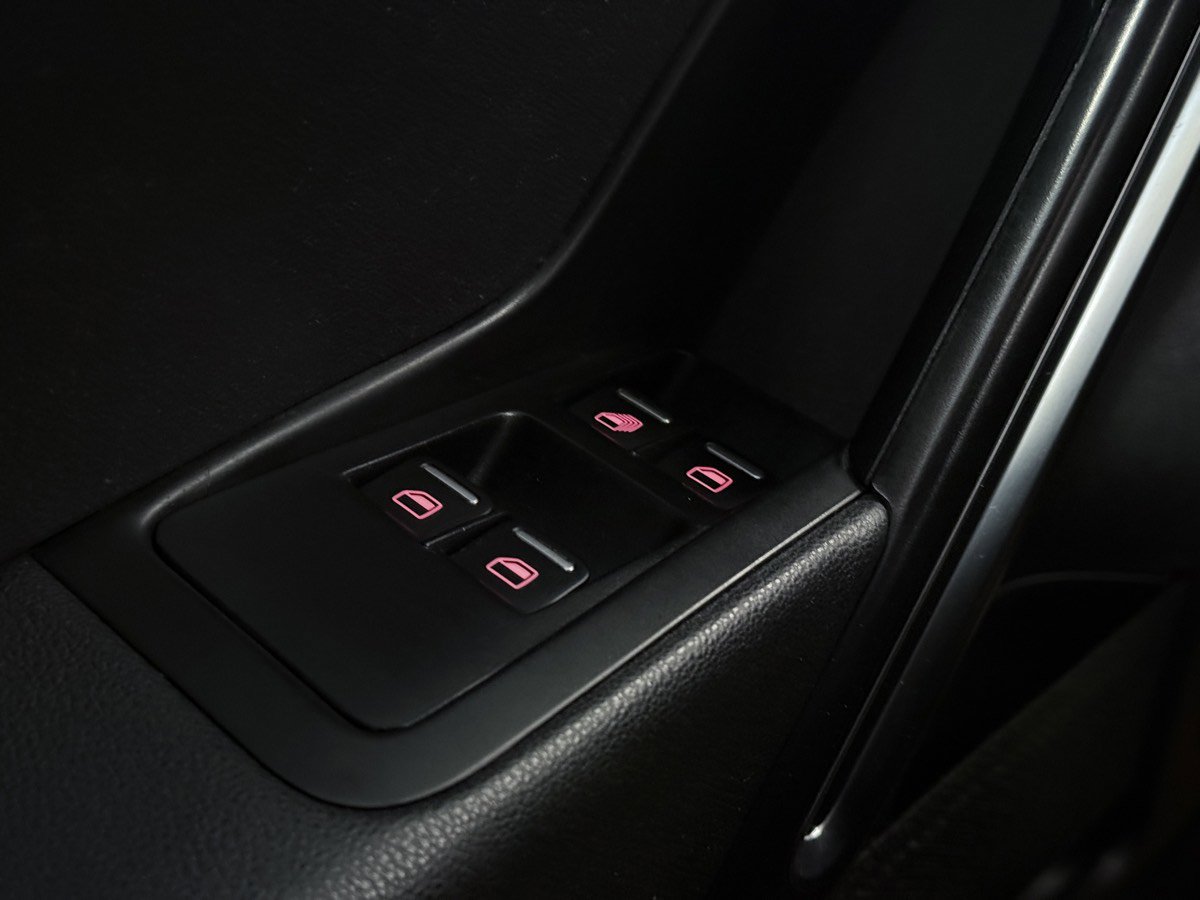 Used 2017 Volkswagen Beetle 1.8T Classic image 37