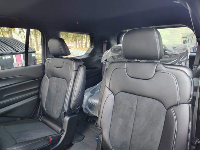 New 2025 Jeep Grand Cherokee L Altitude image 5