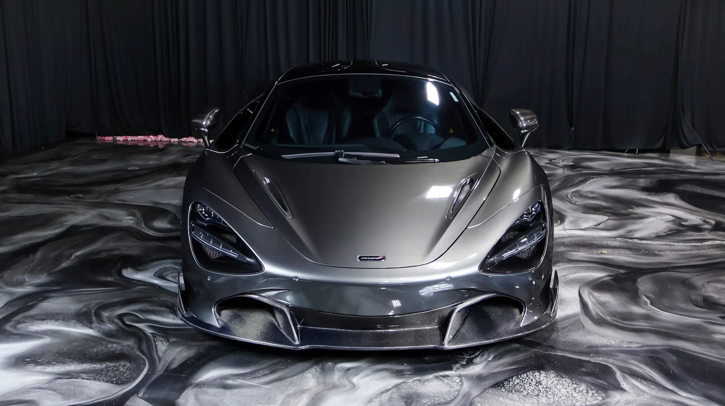 Used 2018 McLaren 720S Luxury RWD image 10