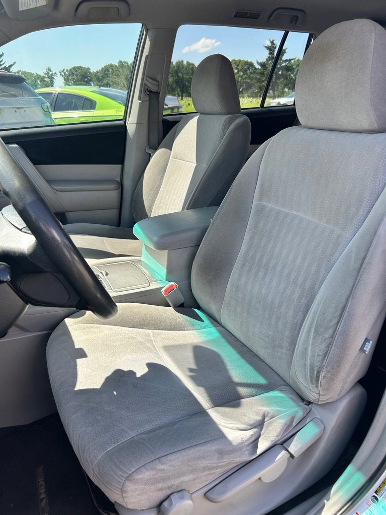 Used 2011 Toyota Highlander 2WD image 8