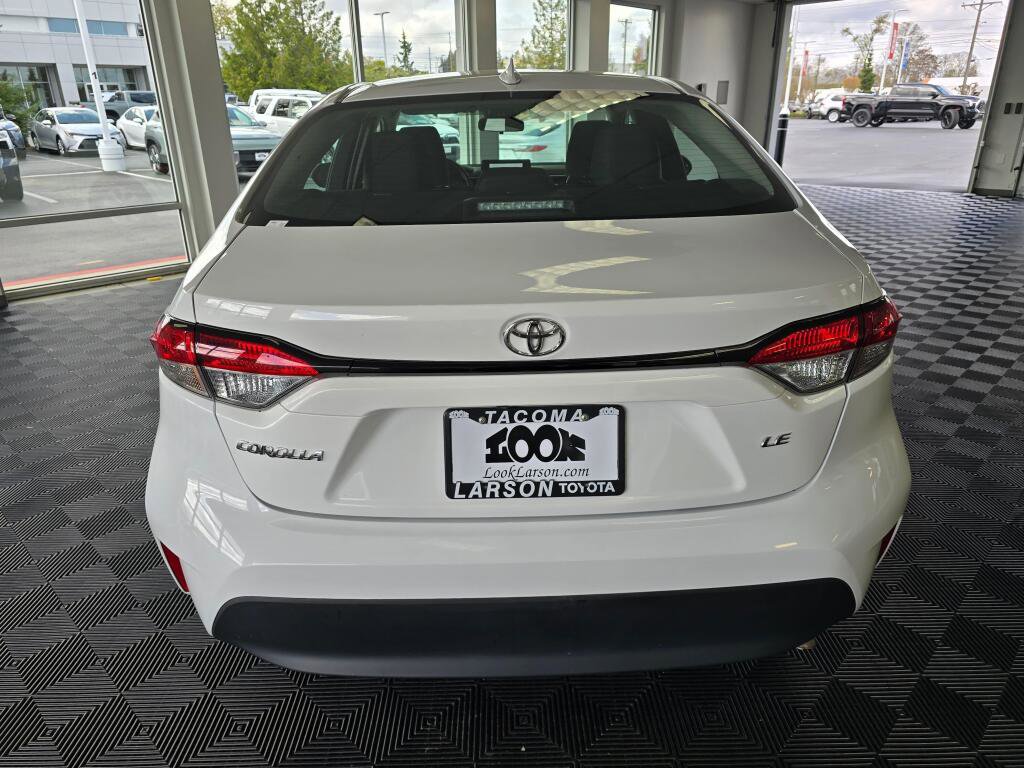 Used 2024 Toyota Corolla LE FWD image 4