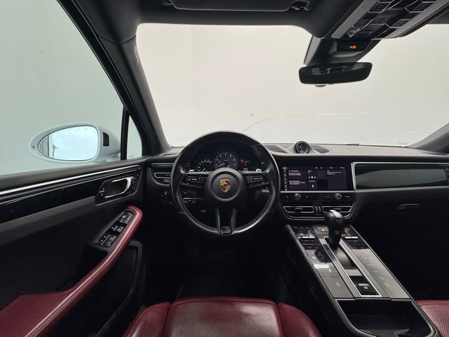Used 2022 Porsche Macan S image 21