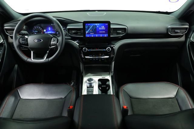 Used 2024 Ford Explorer ST-Line w/ Class IV Trailer Tow Package image 9