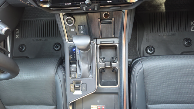 Used 2025 Lexus GX 550 w/ Accessory Package (2T) AWD/4WD image 50