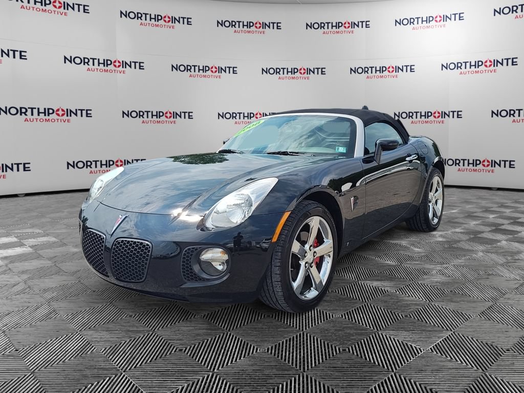 Used 2008 Pontiac Solstice GXP w/ Premium Package RWD image 2