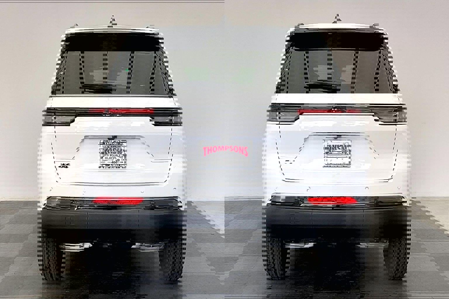 New 2025 Jeep Grand Cherokee 4WD image 3