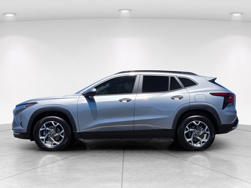 Used 2026 Chevrolet Trax LT w/ LT Convenience Package FWD image 7
