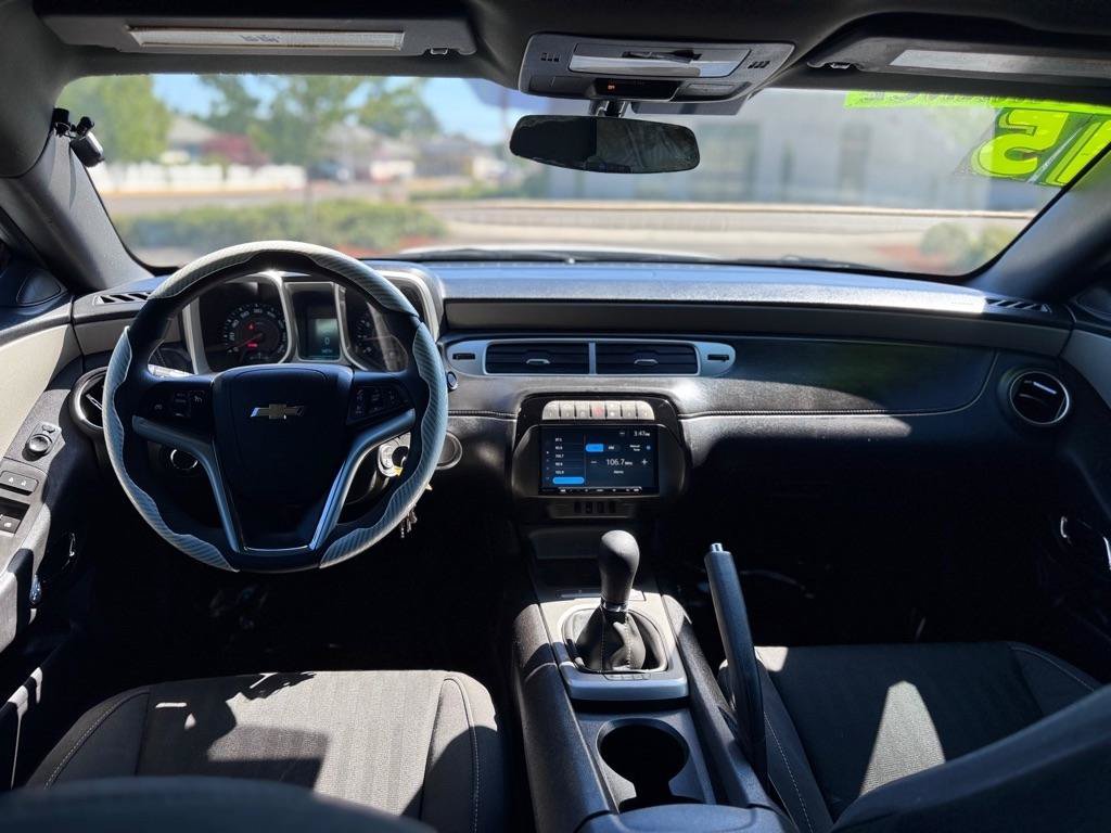 Used 2015 Chevrolet Camaro LS RWD image 9