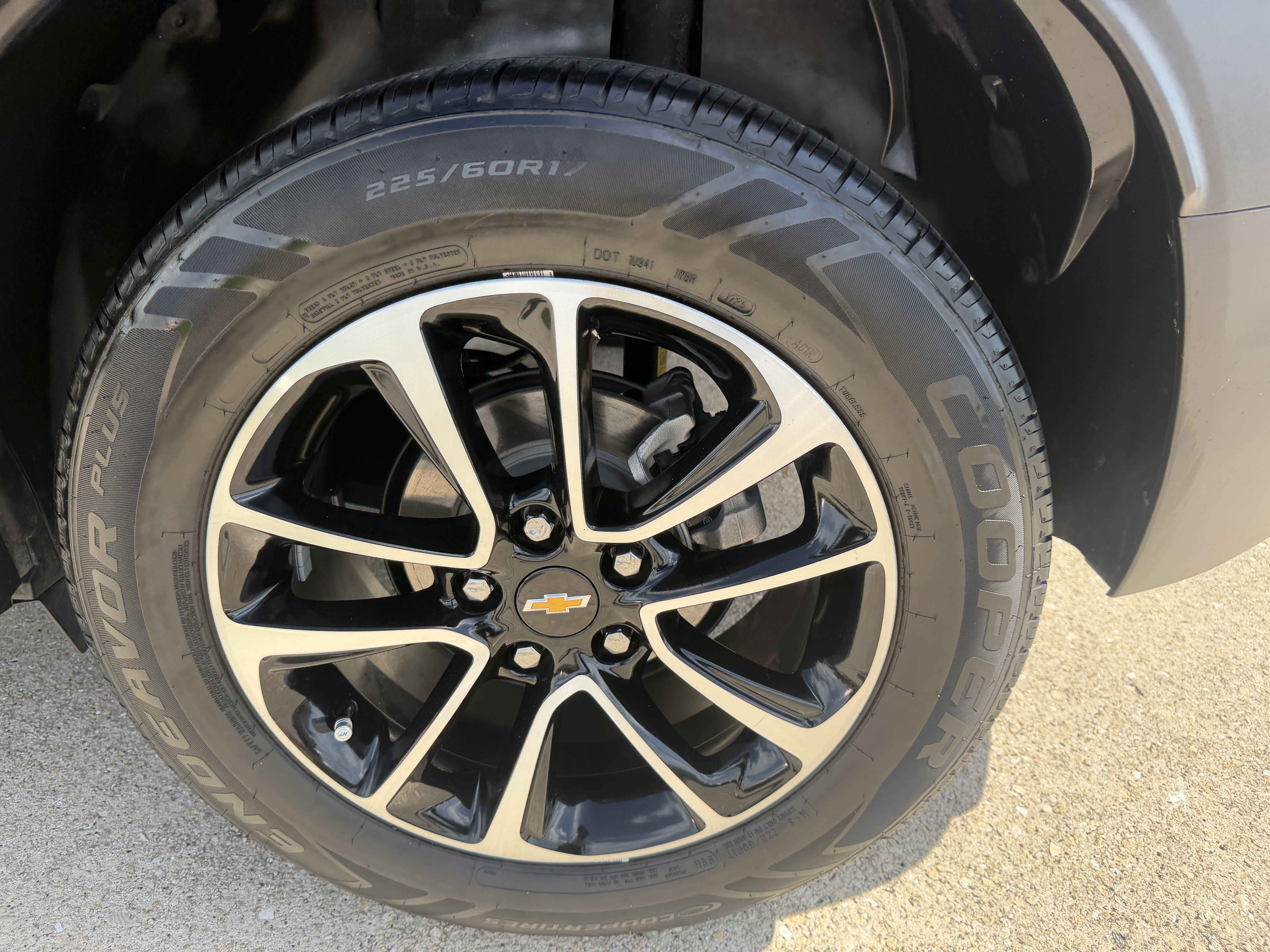 Used 2024 Chevrolet TrailBlazer LT w/ Convenience Package FWD image 30