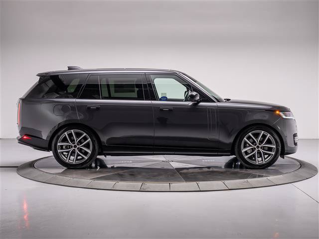 New 2026 Land Rover Range Rover Long Wheelbase SE AWD/4WD image 6