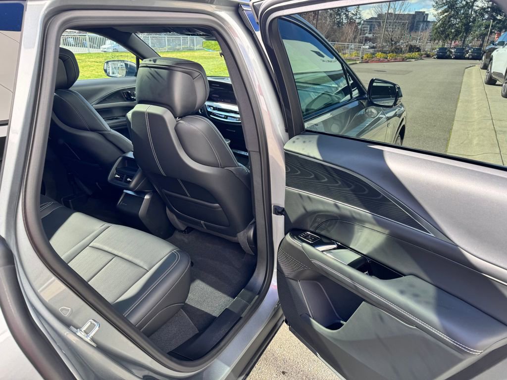 Used 2025 Cadillac Lyriq Sport image 42