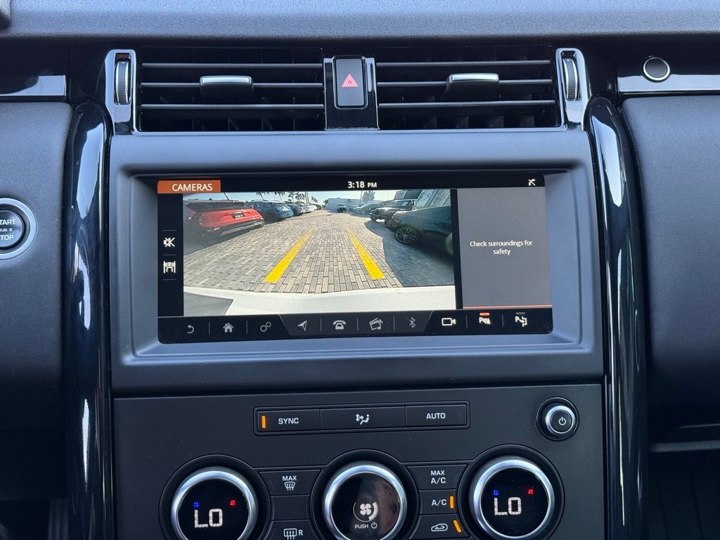 Used 2019 Land Rover Discovery SE image 26