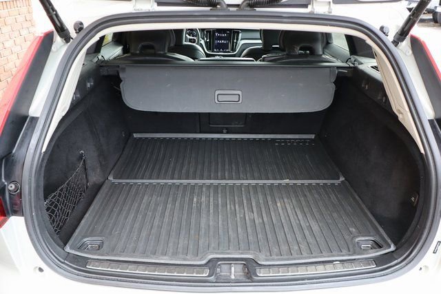 Used 2021 Volvo V60 T5 Cross Country w/ Climate Package image 35
