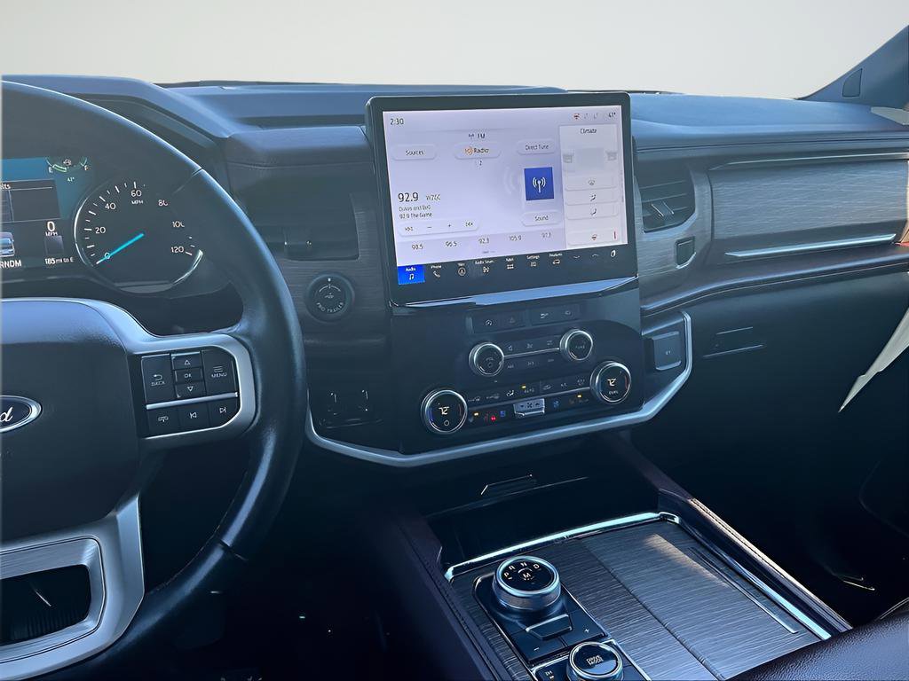 Used 2023 Ford Expedition Max Limited image 11