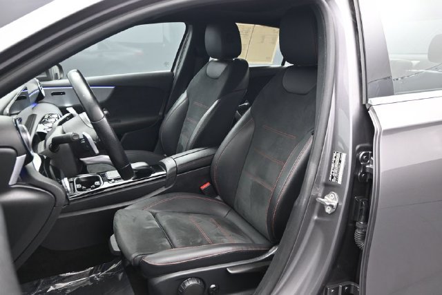 Used 2022 Mercedes-Benz A 220 4MATIC image 5