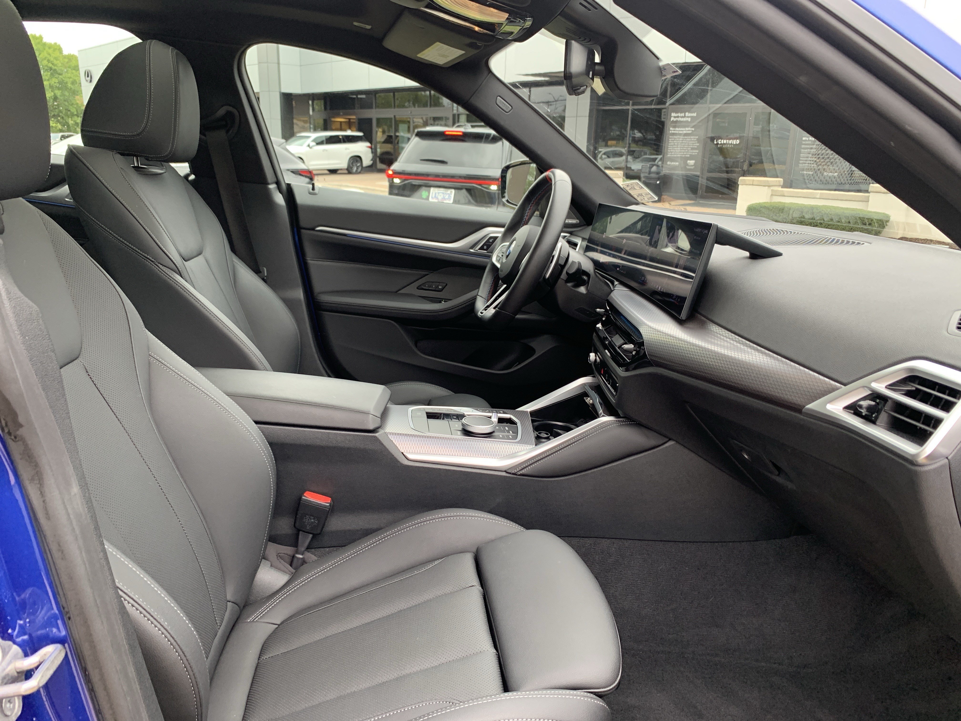 Used 2025 BMW M440i RWD image 35