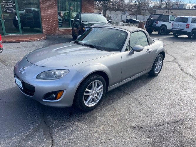 Used 2011 MAZDA MX-5 Miata Sport image 1