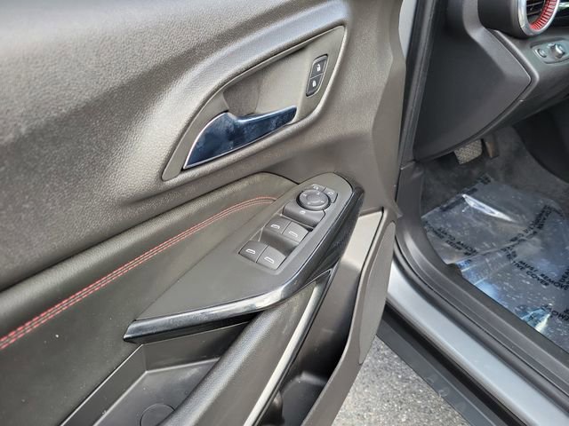 Used 2025 Chevrolet Trax RS w/ Driver Confidence Package image 10