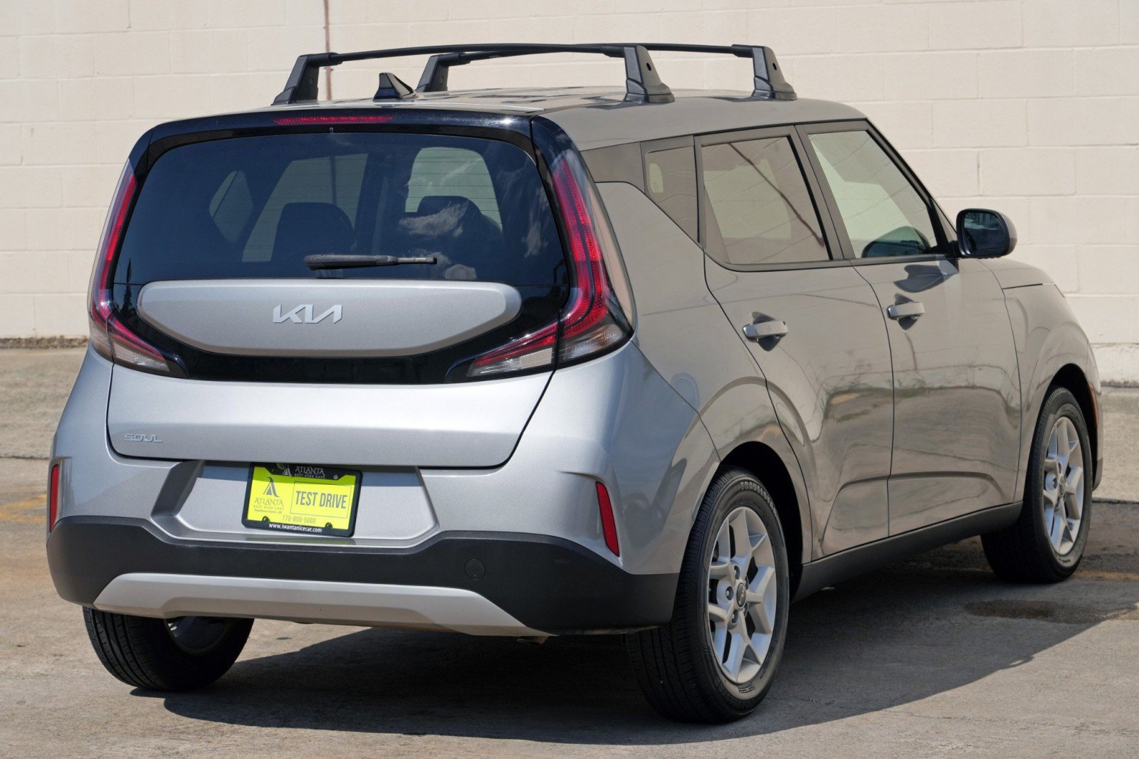 Used 2023 Kia Soul LX w/ LX Technology Package FWD image 43