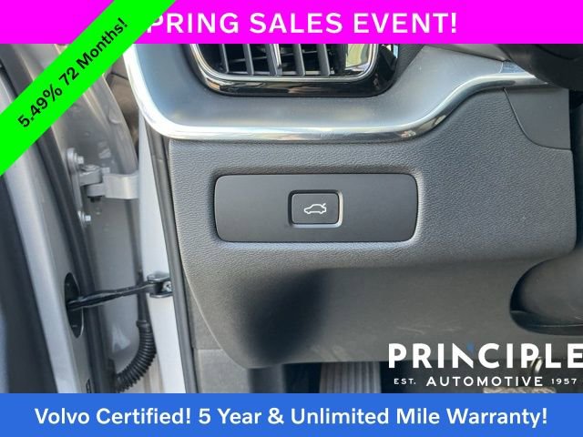 Certified 2025 Volvo XC60 B5 Core image 25