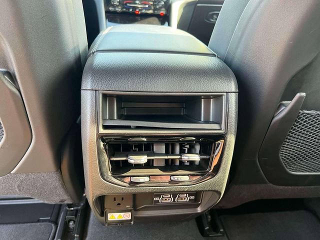 Used 2025 Jeep Grand Cherokee Laredo X w/ Luxury Tech Group I AWD/4WD image 26