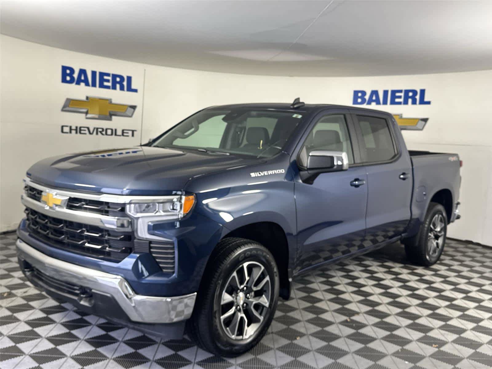 Used 2022 Chevrolet Silverado 1500 LT AWD/4WD image 1