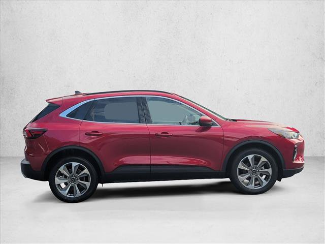 Used 2023 Ford Escape Platinum AWD/4WD image 4