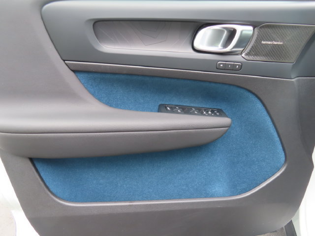 Used 2023 Volvo C40 P8 Recharge Ultimate AWD/4WD image 9