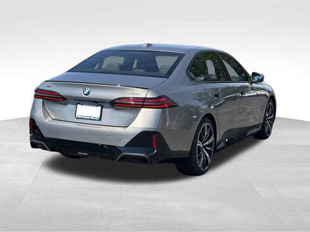 New 2027 BMW 530i xDrive w/ M Sport Package AWD/4WD image 4