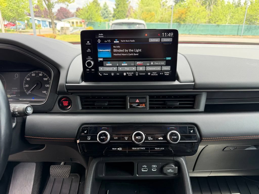 Used 2025 Honda Pilot TrailSport image 21