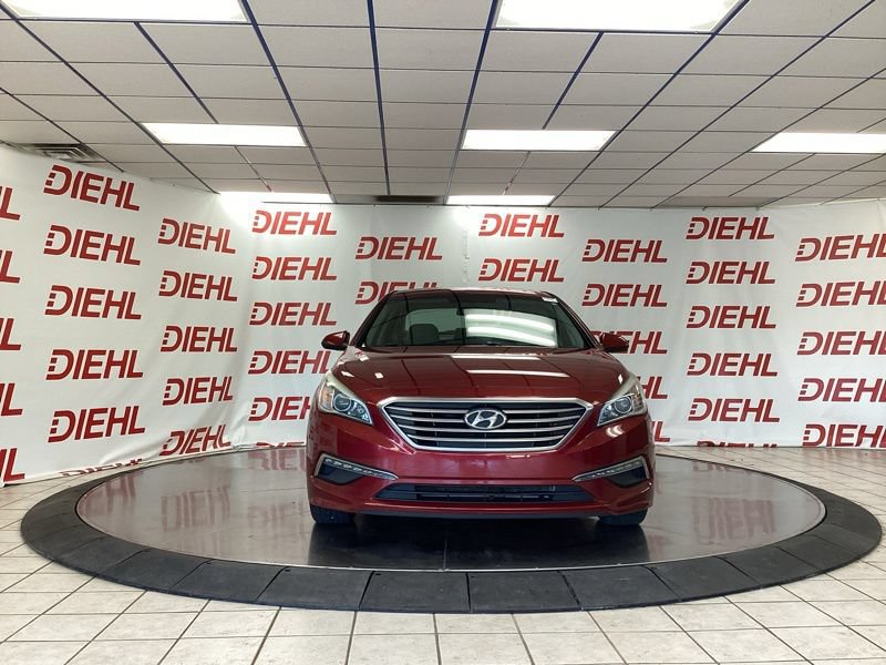 Used 2015 Hyundai Sonata SE FWD image 2