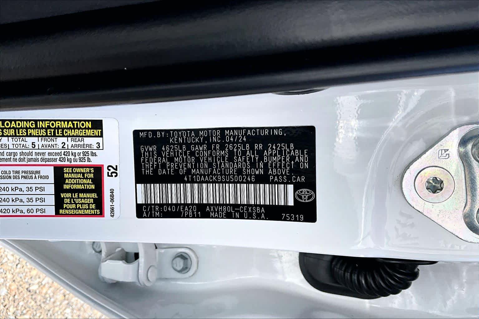 Used 2025 Toyota Camry SE FWD image 36
