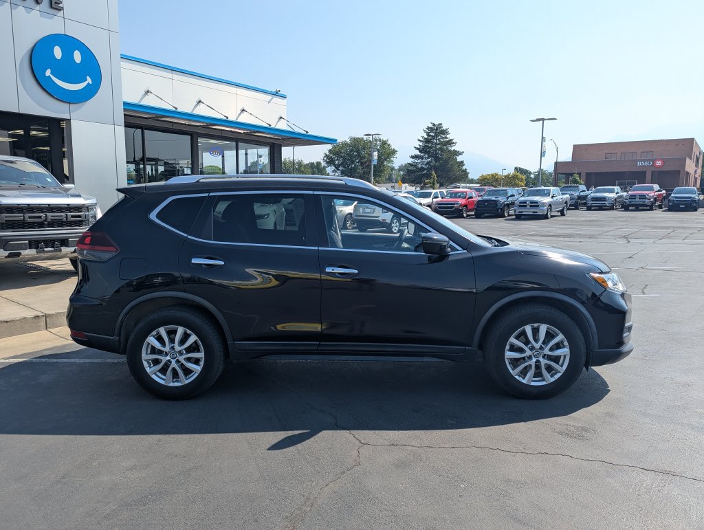 Used 2019 Nissan Rogue SV AWD/4WD image 2