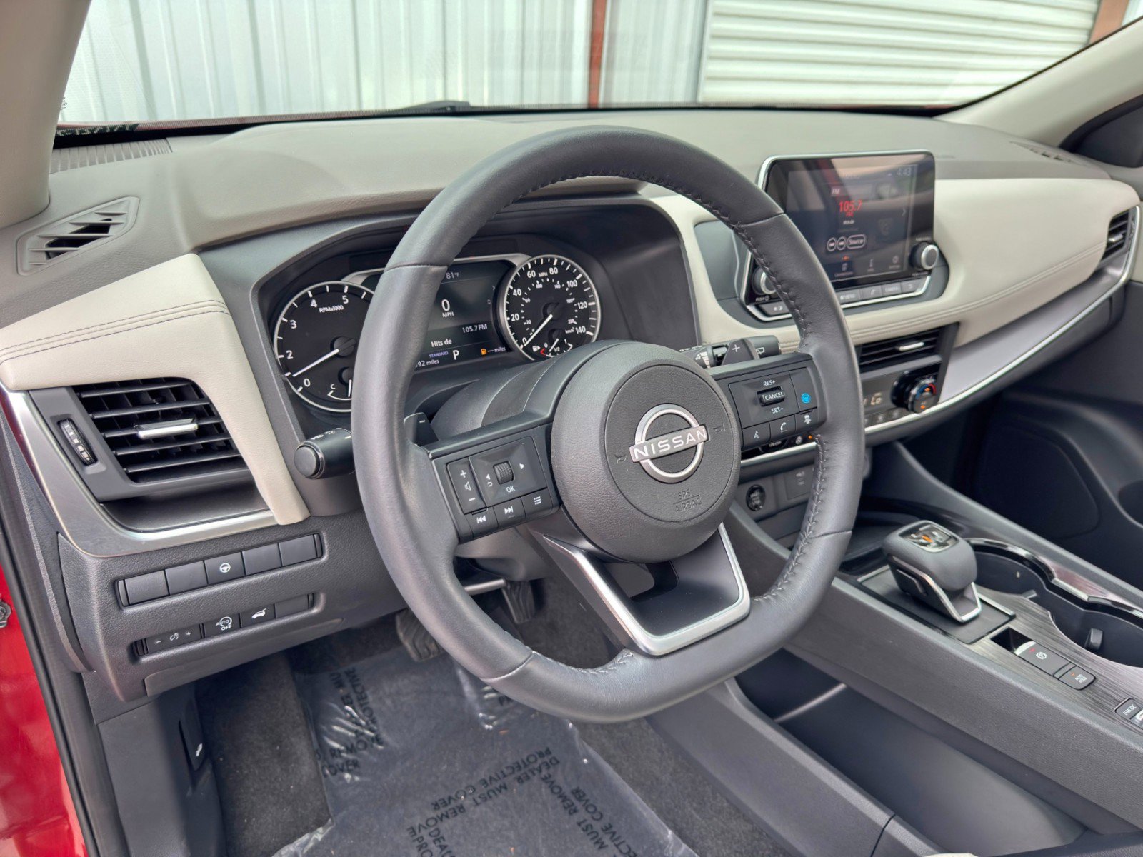 Used 2024 Nissan Rogue SV w/ SV Premium Package image 12