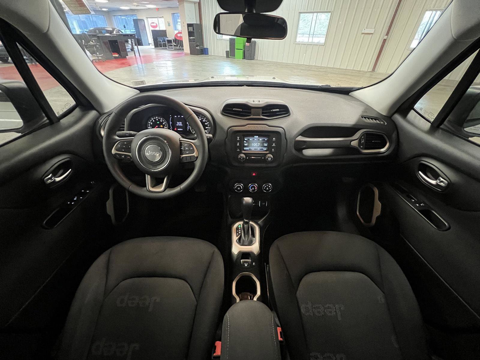 Used 2017 Jeep Renegade Sport w/ Power & Air Group image 4