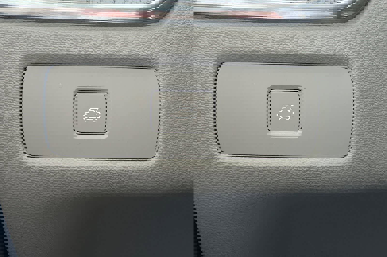 Used 2023 Volvo XC60 B5 Plus image 32